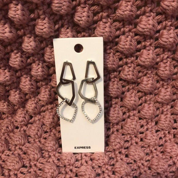 Express NWT Silver Dangle Earrings - Picture 2 of 3